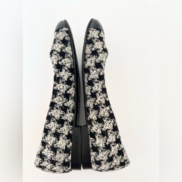 Chanel Black Ivory Houndstooth Tweed cap toe CC Ballet flats EU 38.5 - Picture 5 of 12